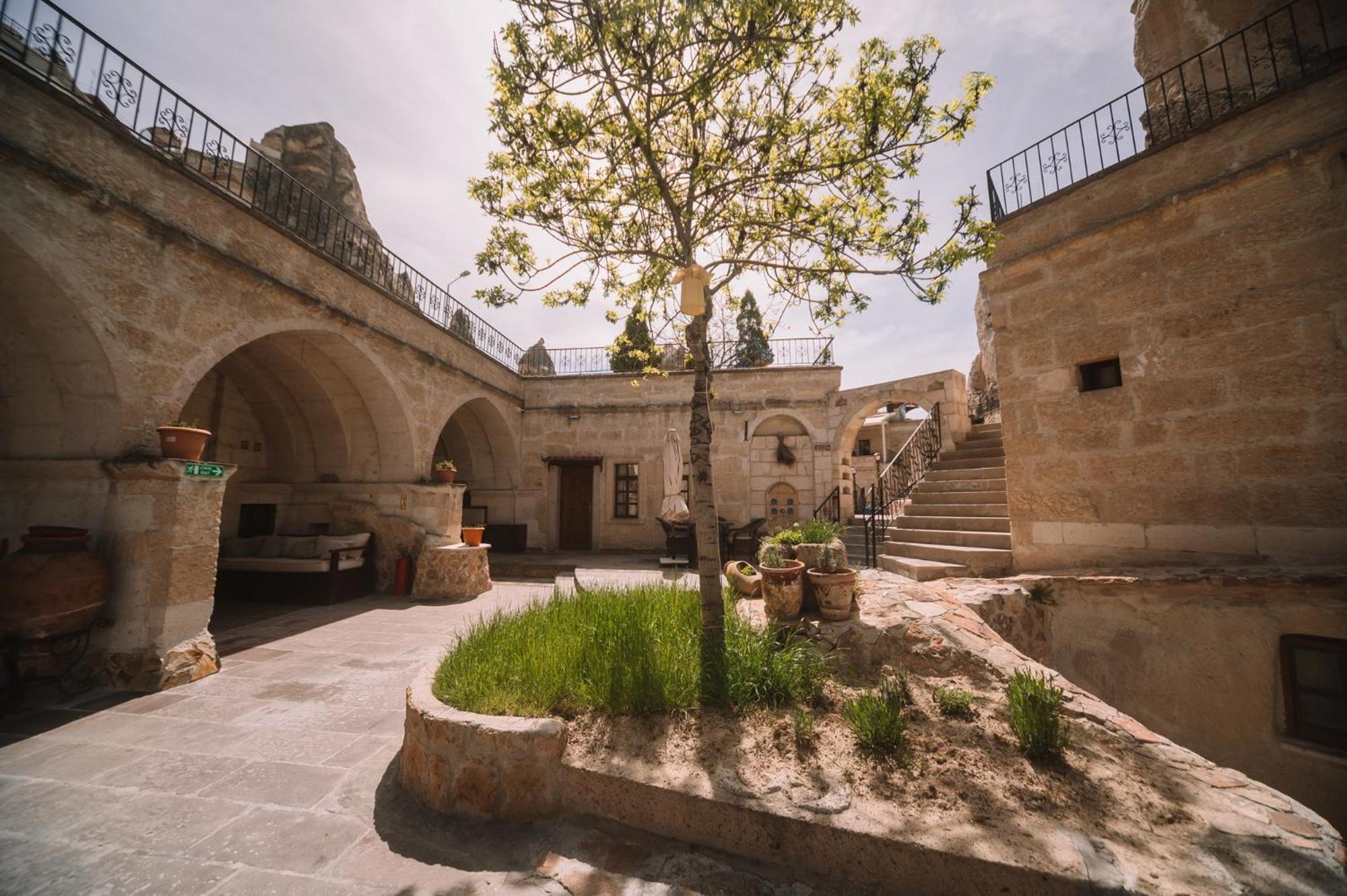 Cappadocia Cave Suites Adult Only Гьореме Екстериор снимка